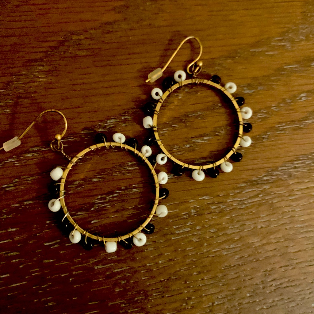 Old Navy Earrings 9$